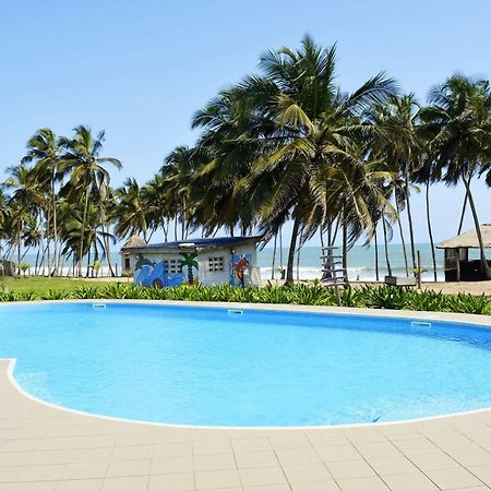 Blue Diamond Beach Resort Apam ภายนอก รูปภาพ