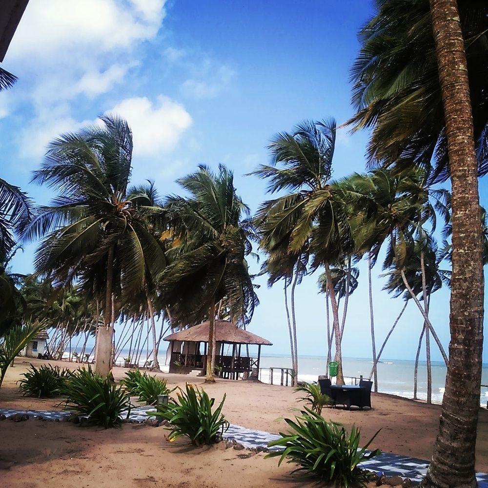 Blue Diamond Beach Resort Apam ภายนอก รูปภาพ