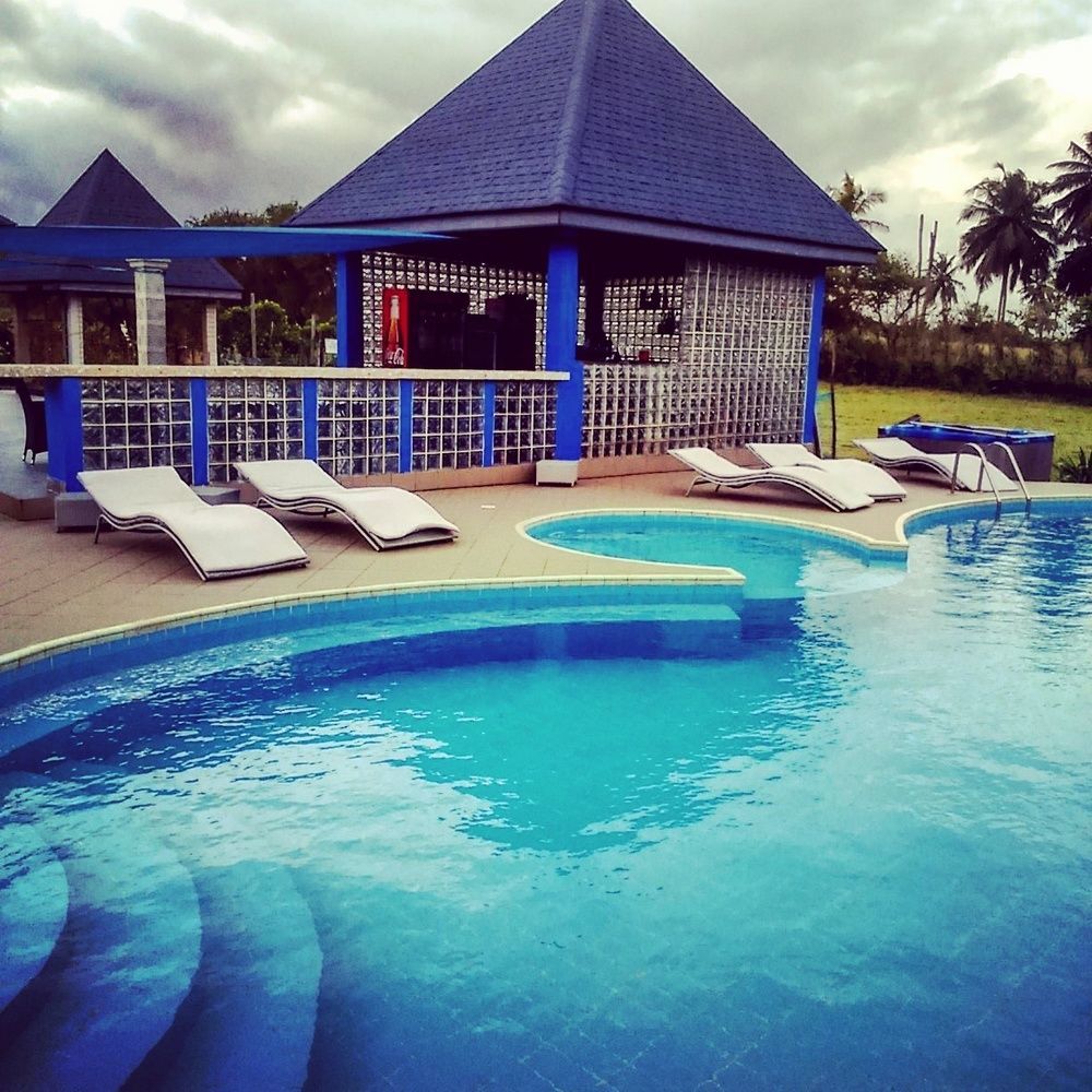 Blue Diamond Beach Resort Apam ภายนอก รูปภาพ