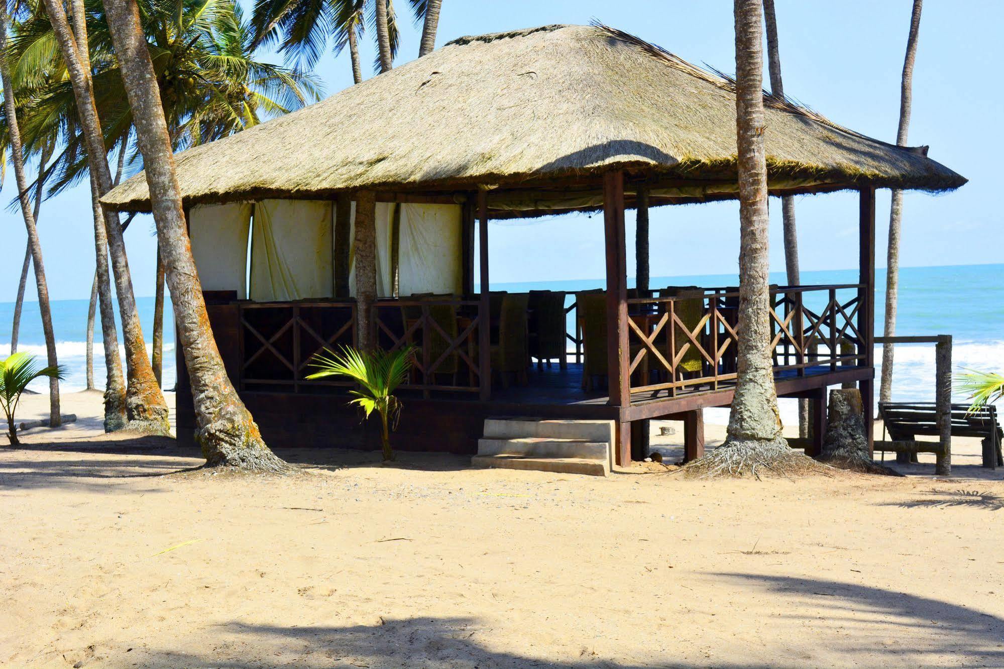Blue Diamond Beach Resort Apam ภายนอก รูปภาพ