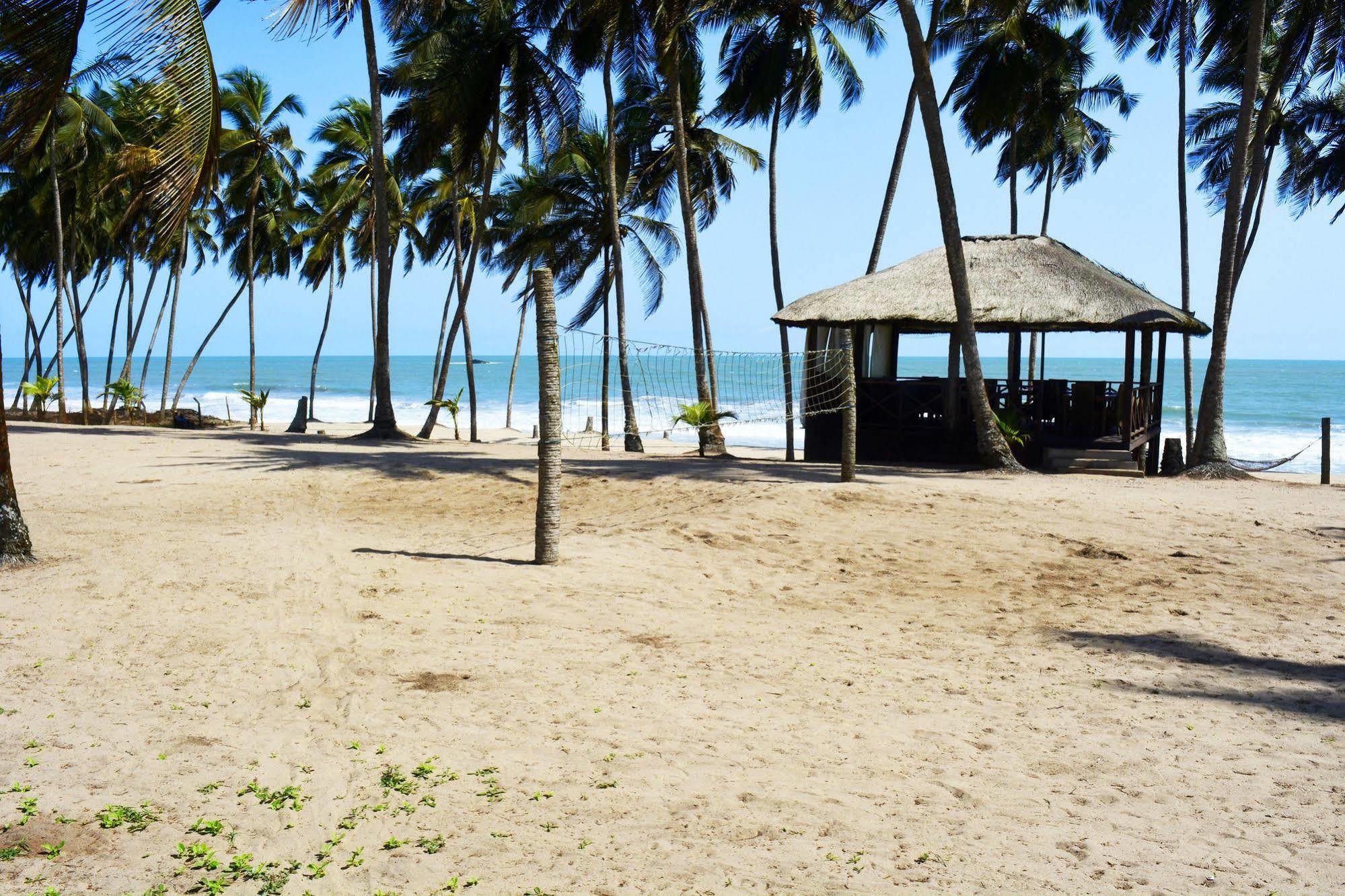 Blue Diamond Beach Resort Apam ภายนอก รูปภาพ
