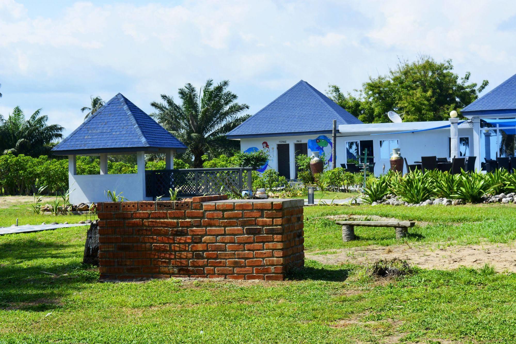 Blue Diamond Beach Resort Apam ภายนอก รูปภาพ