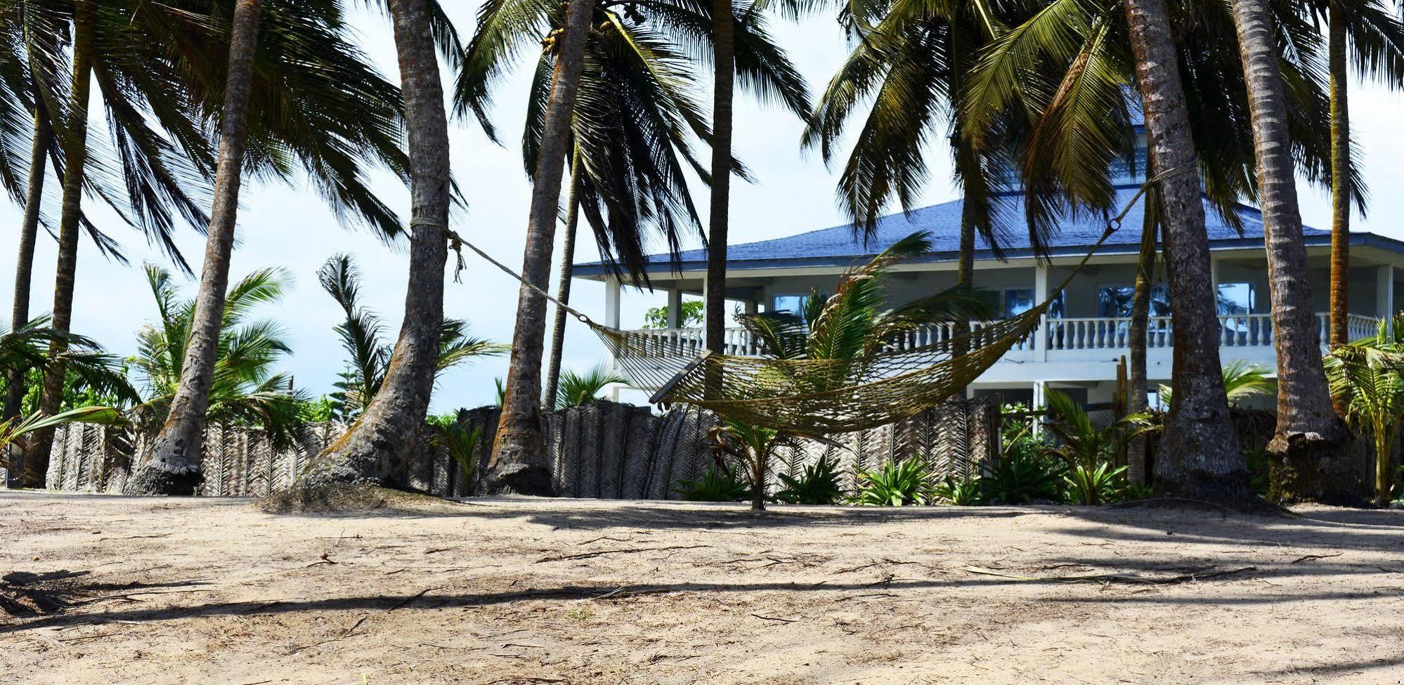 Blue Diamond Beach Resort Apam ภายนอก รูปภาพ
