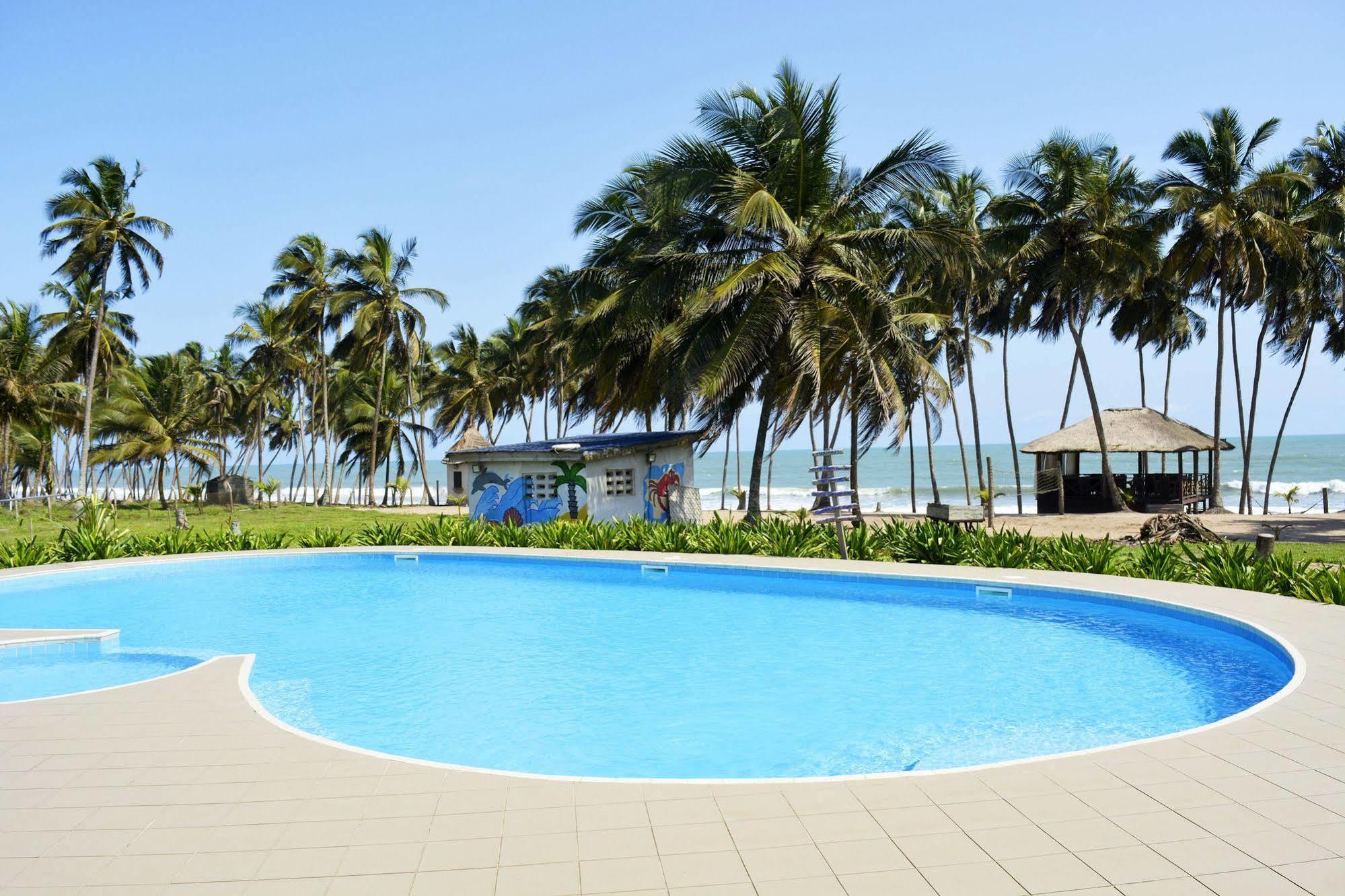 Blue Diamond Beach Resort Apam ภายนอก รูปภาพ